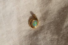 Load image into Gallery viewer, Opal Pendant
