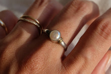 Load image into Gallery viewer, Silver Pearl Ring
