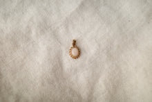 Load image into Gallery viewer, Opal Pendant
